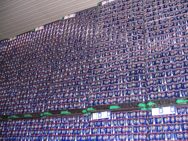 IMG_2299.jpg - Wall of cans